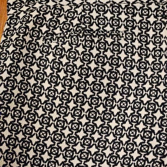 JOE Fresh Patterned Shorts Size 12 - Picture 3 of 5